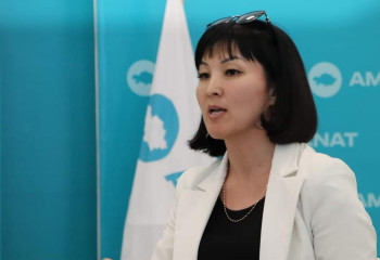 «Менің ұлым – лудоман»: Отбасын қарызға батырған тұрғын қаржылық сауатты оқып жүр