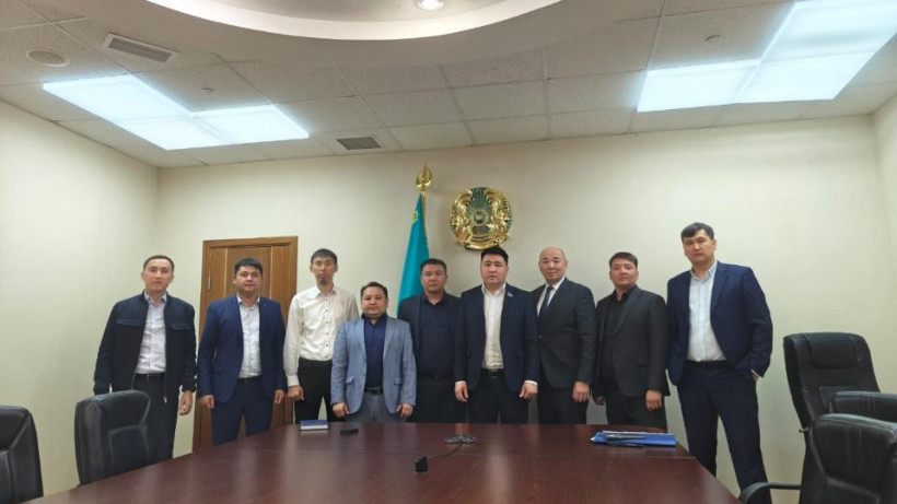  Өнеркәсіп және құрылыс министрлігі 