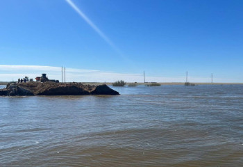 В реке Жайык изменился уровень воды