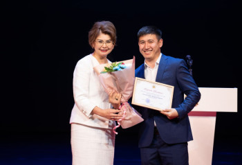 Мәдениет саласының үздік 1500 қызметкері ведомствалық наградамен марапатталды