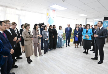 Сенаторлар елордадағы кітапханалардың қызметімен танысты