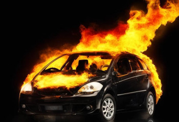 Шымкентте көлік өртенді