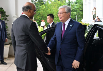 Глава государства прибыл во Дворец Президента Сингапура Istana