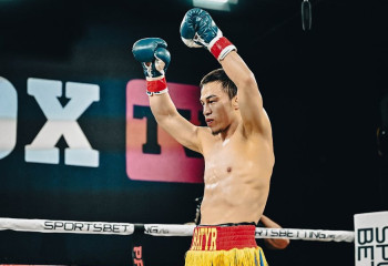 Батыр Жүкембаев украиналық боксшыны нокаутпен жеңді