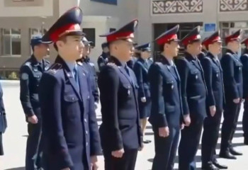 Кадетский класс открыли в честь героя-полицейского в столичной школе