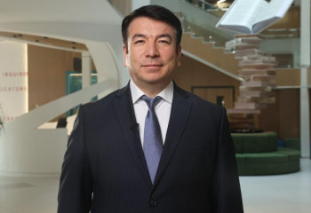 Оқу-ағарту министрі мектеп түлектері мен ұстаздарды құттықтады