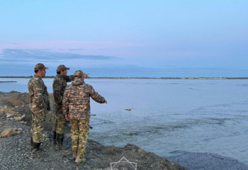 Продолжается круглосуточный мониторинг уровня воды в реке Жайык