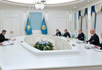 Президент Казахстана и глава МИД Туркменистана обсудили реализацию ряда крупных проектов