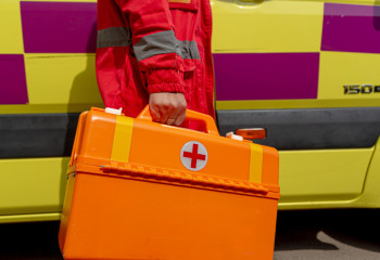 Ақтауда 12 жастағы бала құздан құлады