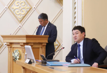 «Когда вы видите кучу мусора, у вас сердце не болит?» - аким Мангистау эмоционально говорил о проблемах региона