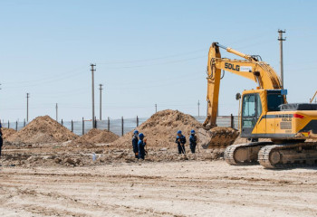 Заливку фундамента 100 жилых домов начали в Кульсары