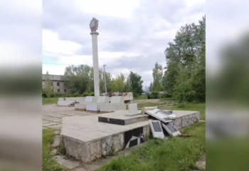 Вандалы разрушили сквер памяти участников ВОВ в Акмолинской области