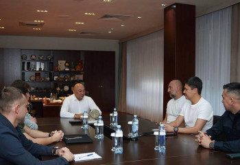 Футболдан Қазақстан ұлттық құрамасының бас бапкері қызметінен кетті