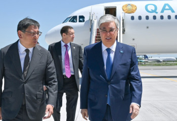 Глава государства Касым-Жомарт Токаев прибыл с рабочей поездкой в Алматы