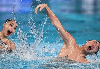 Казахстанец выиграл золото на Кубке мира по артистичному плаванию