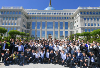 Школьники из разных областей Казахстана побывали в Акорде