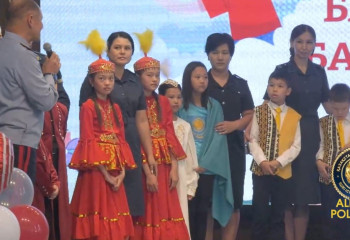 Дети алматинских полицейских продемонстрировали свое творчество