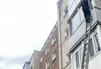 Щучинскте инсульт алған қарт тұрғын пәтерде жалғыз өзі қалып қойған