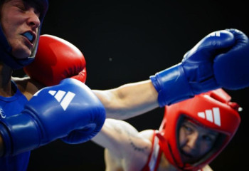 Казахстанская боксерша разгромила соперницу