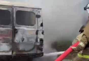 Авто загорелось в Уральске