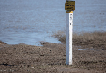 Излишки паводковой воды сбрасывают в Каспий через несколько каналов