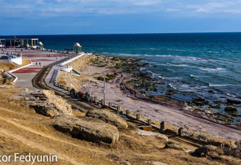 Мужчину унесло в Каспийское море на доске для серфинга