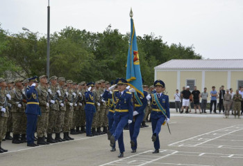 Әуе шабуылына қарсы қорғаныс бригадасында жас сарбаздар ант берді