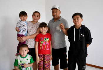 Пострадавшие от паводка дачники Уральска получили новое жилье