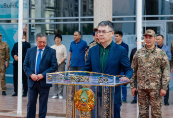 Атыраулықтар су тасқынына көмектескен құтқарушыларды шығарып салды