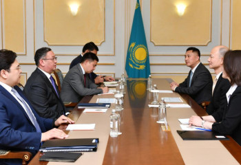 Глава МИД Казахстана обсудил инвестиционные проекты с китайским бизнесом