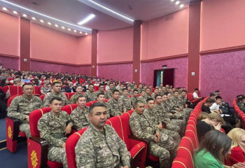 Қостанайда су тасқынымен күрескен әскерилерге құрмет көрсетілді