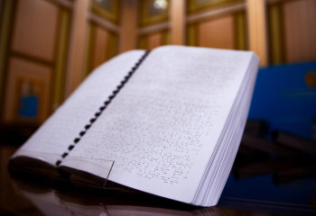 Конституцию Казахстана впервые издали шрифтом Брайля