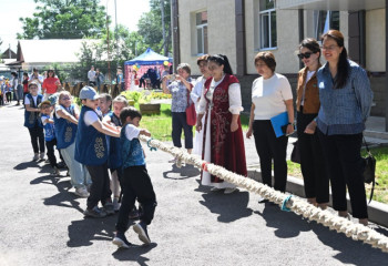 Куда можно сходить во время летнего отдыха детям в Алматы