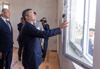 Олжас Бектенов проверил строительство жилья для пострадавших от паводка в СКО