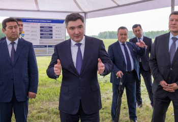 Олжас Бектенов СҚО-да ауыл шаруашылығы машинасын жасау саласының дамуымен танысты