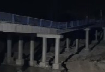 Шымкентте көпір опырылып түсті