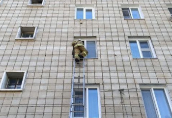 Степногорск қаласында 80 жастағы әже құтқарылды