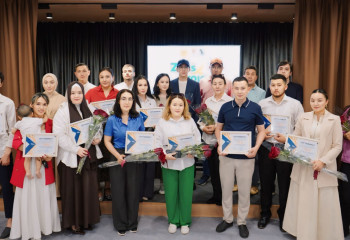 Алматыда Zhasproject жобасының жеңімпаздарына сертификаттар табыс етілді