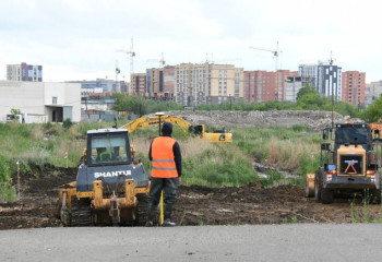 Көкшетауда Қопа көлінің жағалауы бойында жол құрылысы басталды