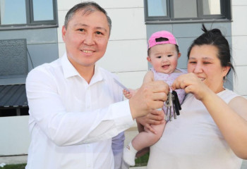 Алматыда кезекте тұрған 86 отбасы баспаналы болды