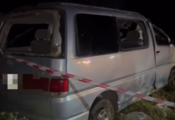 Четверо погибли и трое пострадали: микроавтобус перевернулся на трассе в Алматинской области