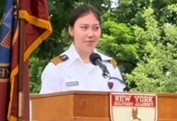 Желіде АҚШ-тағы мінберден сөз сөйлеген қазақ қызының видеосы тарады