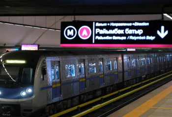 В метро Алматы введена оплата проезда по биометрии