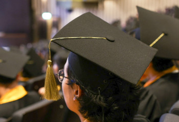 Депутат «Болашақ» бағдарламасының жабылуына қарсы екенін айтты