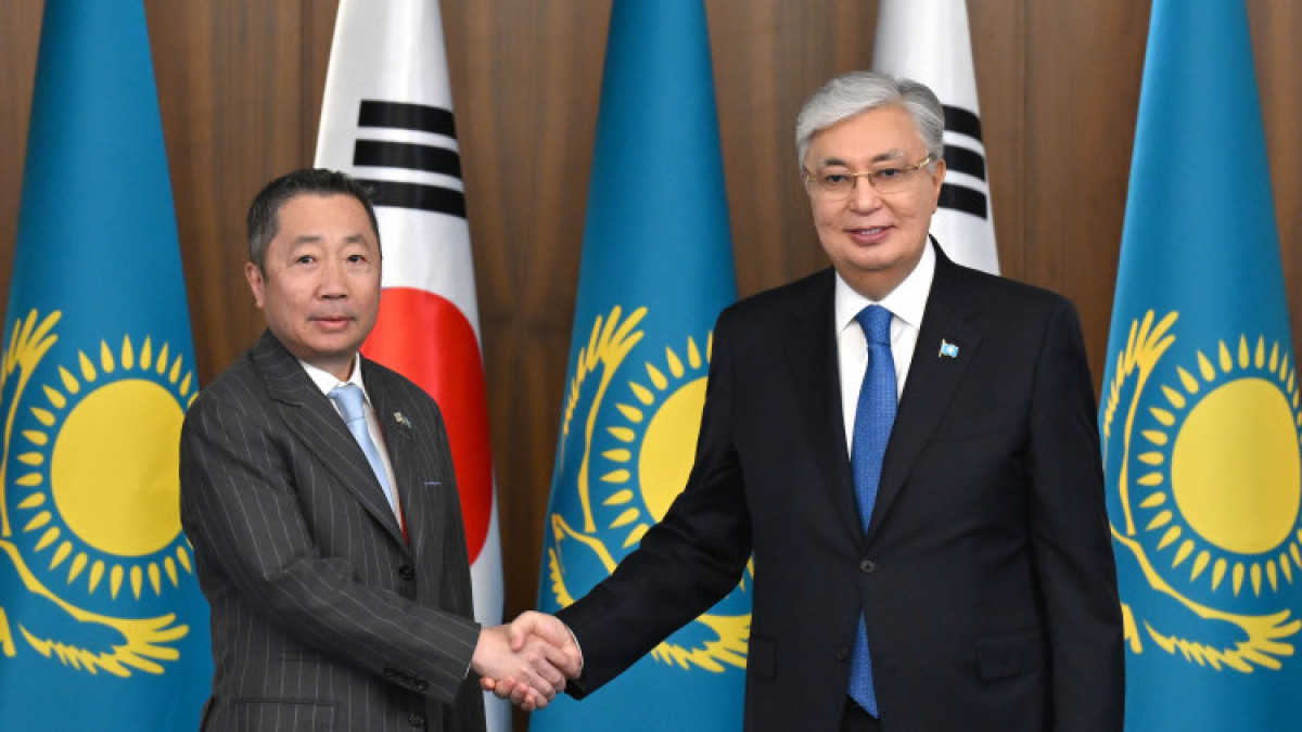 Head of State receives Doosan Group CEO