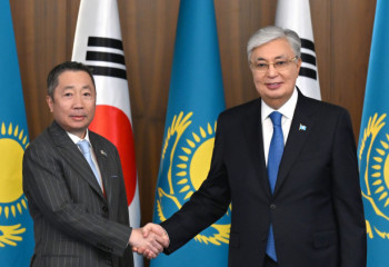 Head of State receives Doosan Group CEO