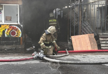 Маңғыстауда өртенген пәтерден үш бала эвакуацияланды