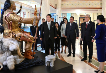Historical gold artifacts presented to Heads of Kazakhstan and Korea