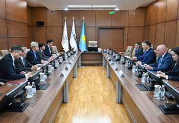 КМГ и две японские компании обсудили развитие низкоуглеродных проектов на Атырауском НПЗ