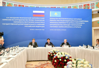 Мәжіліс пен Мемлекеттік Дума депутаттары заң шығаруда тәжірибе алмасты